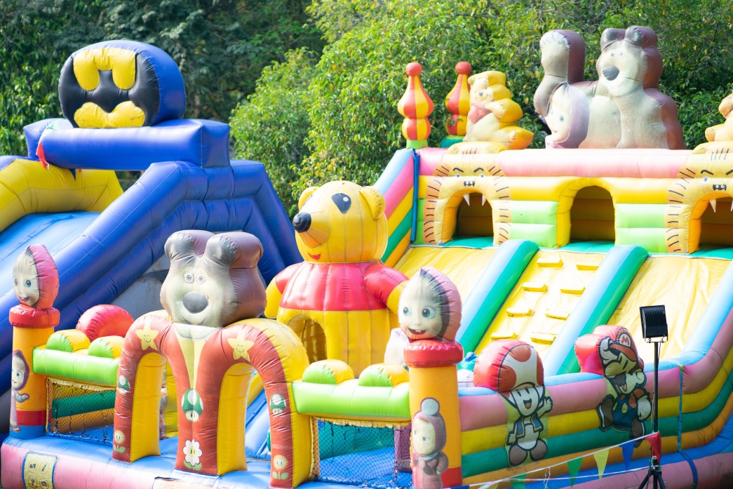 picture of a bouncy castle